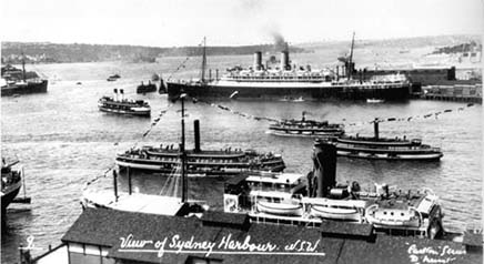 Sydney's Circular Quay around 1922